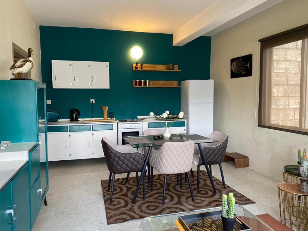 セント・ポールズ・ベイA Sea View Maisonette Right On The Waters Edge.アパートメント エクステリア 写真
